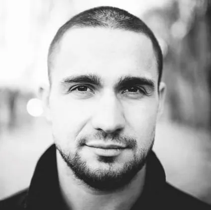 27 Прикладів візиток рекламних агентств супергерої, міфологія і glitch-ефект (агентства Promo Interactive) 27 Прикладів візиток рекламних агентств супергерої, міфологія і glitch-ефект