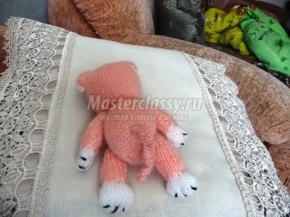 Авторський в'язаний кіт