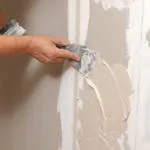 Чим пофарбувати стіни балкона