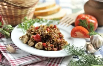 Сочевиця з куркою рецепти смачних страв, їх калорійність (варити бобові протягом) Сочевиця з куркою рецепти смачних страв, їх калорійність