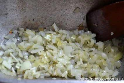 Сочевиця тушкована з куркою (курка з овочами) Сочевиця тушкована з куркою