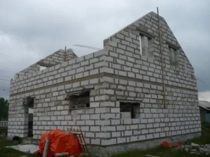 Що краще цегла або піноблок, як матеріал дешевше, кладка своїми руками інструкція, фото і