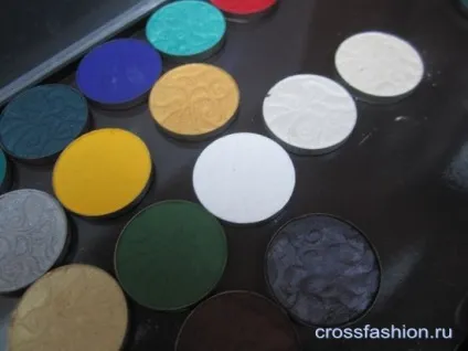 Crossfashion group - just - перша українська професійна декоративна косметика для візажистів (недорога косметика для візажистів) Crossfashion group - just - перша українська професійна декоративна косметика для візажистів