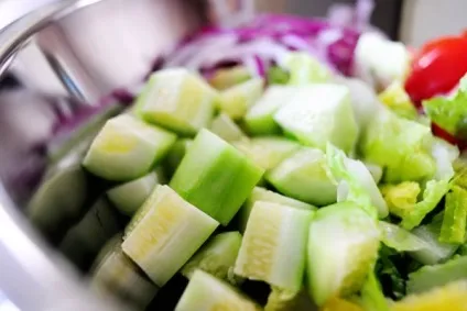 Рецепт грецького салату з оливками і з сиром фета (рецепт) Рецепт грецького салату з оливками і з сиром фета