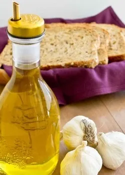Ефірні масла від нежиті чайне дерево, евкаліпт, камфора і ялиця, все про гаймориті (камфорне ялицеве чесночное персикове масла чайного дерева евкаліпта застосовуються при лікуванні нежиті) Ефірні масла від нежиті чайне дерево, евкаліпт, камфора і ялиця, все про гаймориті