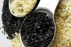 Ефірна олія троянди для особи, корисні властивості, ціна (масло) Ефірна олія троянди для особи, корисні властивості, ціна