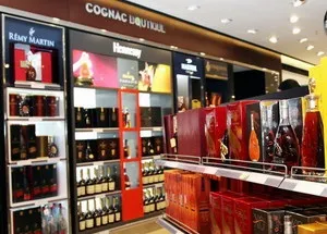 Д'юті фрі в Анталії - низькі ціни в магазині аеропорту (дьюті) Д'юті фрі в Анталії - низькі ціни в магазині аеропорту