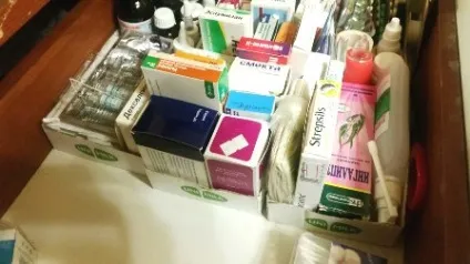 Домашня аптечка - прості кроки до організованого зберігання ліків (аптечка) Домашня аптечка - прості кроки до організованого зберігання ліків
