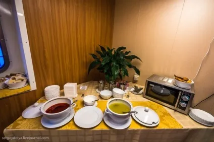 Екскурсія на нафтову платформу «Прирозломного» (46 фото) - Трініксі (є) Екскурсія на нафтову платформу «Прирозломного» (46 фото) - Трініксі