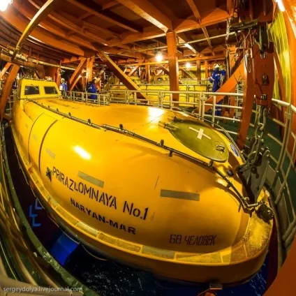 Екскурсія на нафтову платформу «Прирозломного» (46 фото) - Трініксі (коли) Екскурсія на нафтову платформу «Прирозломного» (46 фото) - Трініксі