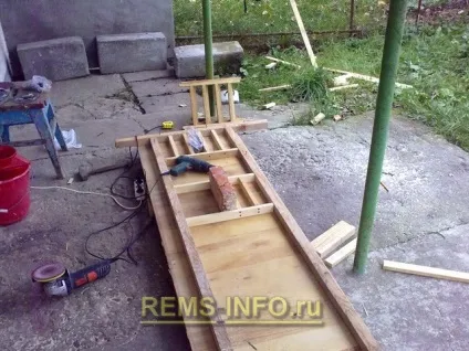 Гіпсова плитка під цеглу ллємо самі і використовуємо для декору стін