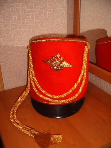Гусарська шапка з картону своїми руками (гусарська шапка з картону своїми руками) Гусарська шапка з картону своїми руками