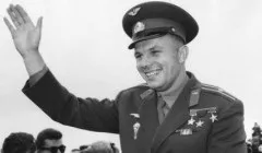 Як називають себе спортсмени, техніки і тренери однієї команди в гонках формули-1