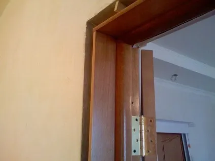 Як кріпити добір до коробки