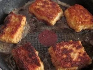 Риба в сухарях