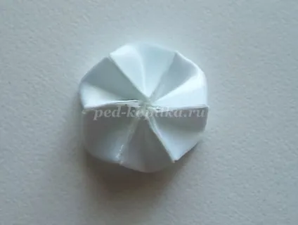 Гумки для волосся суниця в техніці канзаші (техніці) Гумки для волосся суниця в техніці канзаші