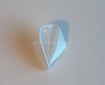 Гумки для волосся суниця в техніці канзаші (техніці) Гумки для волосся суниця в техніці канзаші