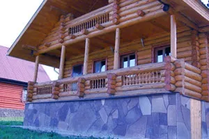 Як прикрасити фундамент будинку