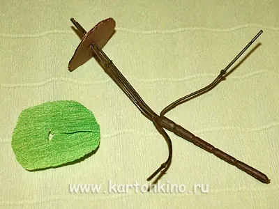 Полуниця з цукерок своїми руками