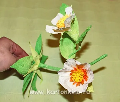 Полуниця з цукерок своїми руками
