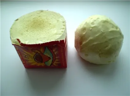 Полуниця з цукерок