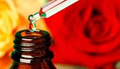Масло троянди для особи, тіла і волосся застосування в косметології (масло троянди для особи) Масло троянди для особи, тіла і волосся застосування в косметології
