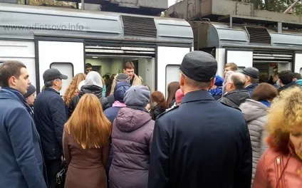 Масові скасування електричок розгнівали пасажирів (пасажирів) Масові скасування електричок розгнівали пасажирів