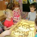 Майстер-клас з малювання на листках «лісова картинна галерея» (старший дошкільний вік) (дошкільнята) Майстер-клас з малювання на листках «лісова картинна галерея» (старший дошкільний вік)