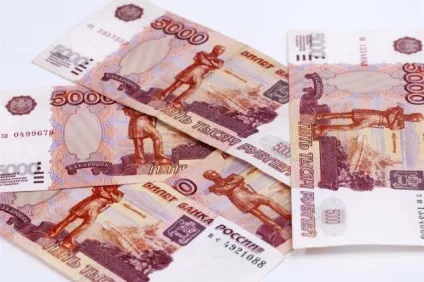Мене звинувачують в крадіжці грошей (звинувачують) Мене звинувачують в крадіжці грошей