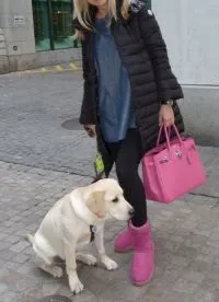 рожеві чоботи