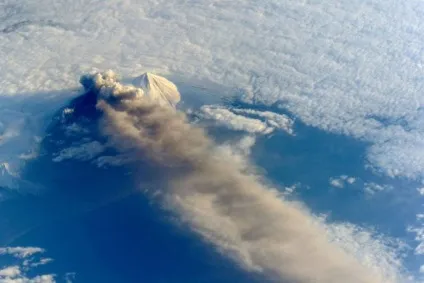 Ru 15 приголомшливих видів вулканів з космосу - terraoko - світ твоїми очима (космосу) Ru 15 приголомшливих видів вулканів з космосу - terraoko - світ твоїми очима