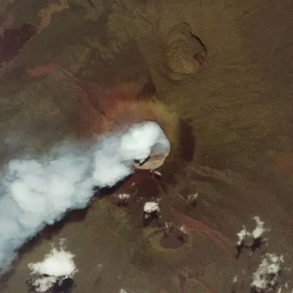 Ru 15 приголомшливих видів вулканів з космосу - terraoko - світ твоїми очима (Вулкан Ейяфьятлайокудль Ісландія) Ru 15 приголомшливих видів вулканів з космосу - terraoko - світ твоїми очима
