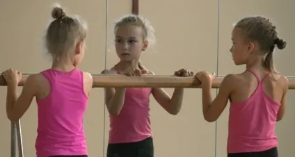 На солодке і хлопчиків немає часу як тренуються гімнастки (беларусь) На солодке і хлопчиків немає часу як тренуються гімнастки