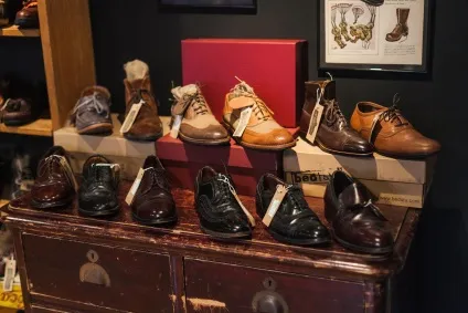 Про компанію, the bootleggers