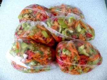 Овочі на зиму в банках - рецепт з покроковими фото (банках) Овочі на зиму в банках - рецепт з покроковими фото