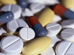 Причини болю в колінному суглобі і їх лікування (сильний біль в коліні при ходьбі і в спокої причини остеоартроз травми колінного суглоба) Причини болю в колінному суглобі і їх лікування