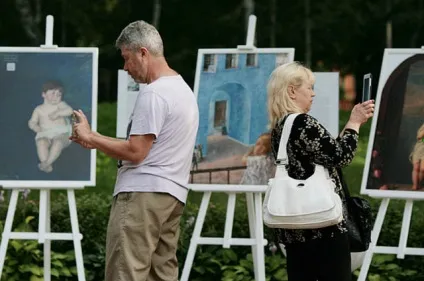 Приклади деяких з провідних світових рекламних кампаній і інші маркетингові комунікації музеїв (ведучих) Приклади деяких з провідних світових рекламних кампаній і інші маркетингові комунікації музеїв