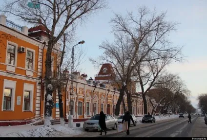 Прогулянка по Павлодар (перехрестя вулиць Дзержинського) Прогулянка по Павлодар