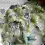 Салат з курячою грудкою і маринованими огірками (грудкою) Салат з курячою грудкою і маринованими огірками