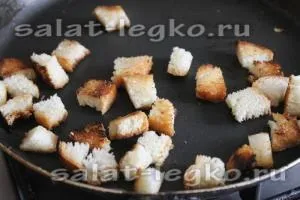 Салат з черрі, огірками і сухариками (салат) Салат з черрі, огірками і сухариками