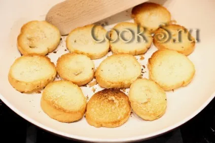 Салат з помідорами і сухариками - покроковий рецепт з фото, салати (салат з помідорами і сухариками) Салат з помідорами і сухариками - покроковий рецепт з фото, салати