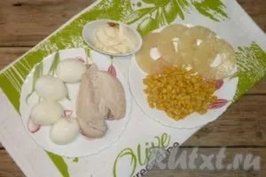 Салат з курки з квасолею і огірками - готуємо покроково з фото (курки) Салат з курки з квасолею і огірками - готуємо покроково з фото