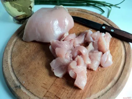 Салат з ананасом і сиром і куркою (курка) Салат з ананасом і сиром і куркою
