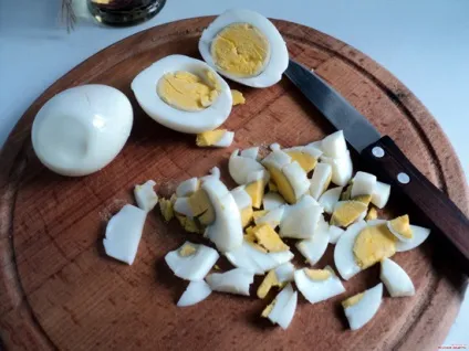 Салат з ананасом і сиром і куркою (ананас) Салат з ананасом і сиром і куркою
