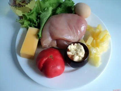 Салат з ананасом і сиром і куркою (сиром) Салат з ананасом і сиром і куркою