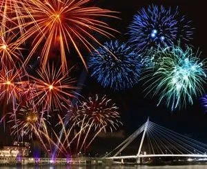Селена гомес у весільній сукні