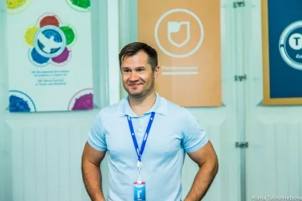 Секретар генради «едінойУкаіни» Сергій Неверов поспілкувався з молодими політичними лідерами на (єдиної) Секретар генради «едінойУкаіни» Сергій Неверов поспілкувався з молодими політичними лідерами на