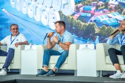 Секретар генради «едінойУкаіни» Сергій Неверов поспілкувався з молодими політичними лідерами на (росії) Секретар генради «едінойУкаіни» Сергій Неверов поспілкувався з молодими політичними лідерами на