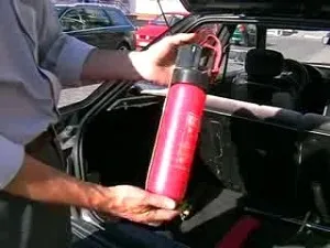 Термін придатності автомобільного вогнегасника порошкового і вуглекислотного (як перевірити вогнегасник термін придатності) Термін придатності автомобільного вогнегасника порошкового і вуглекислотного
