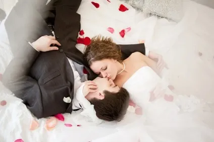 Весільна фотосесія в студії (весільна) Весільна фотосесія в студії